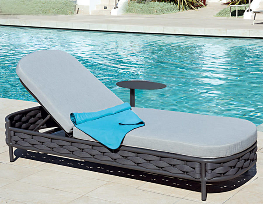 Loungers & daybeds